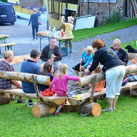1 - Schattaugut Farm * Schwemmberg